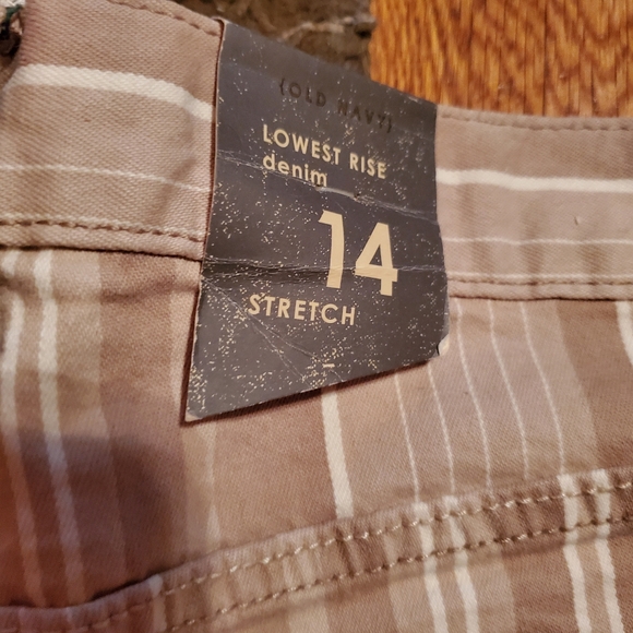 Short Shorts - Picture 4 of 7